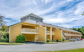 Econo Lodge Freeport - Brunswick Area